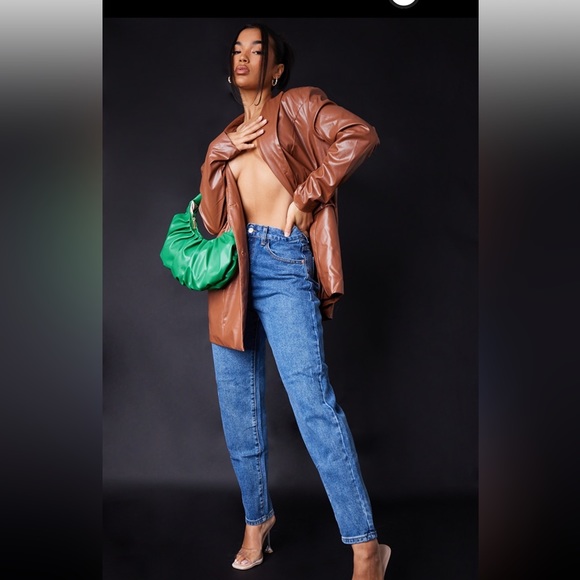 New With Tags PRETTYLITTLETHING L30 Mid Blue Wash Mom Jeans Size 6 - Picture 2 of 11